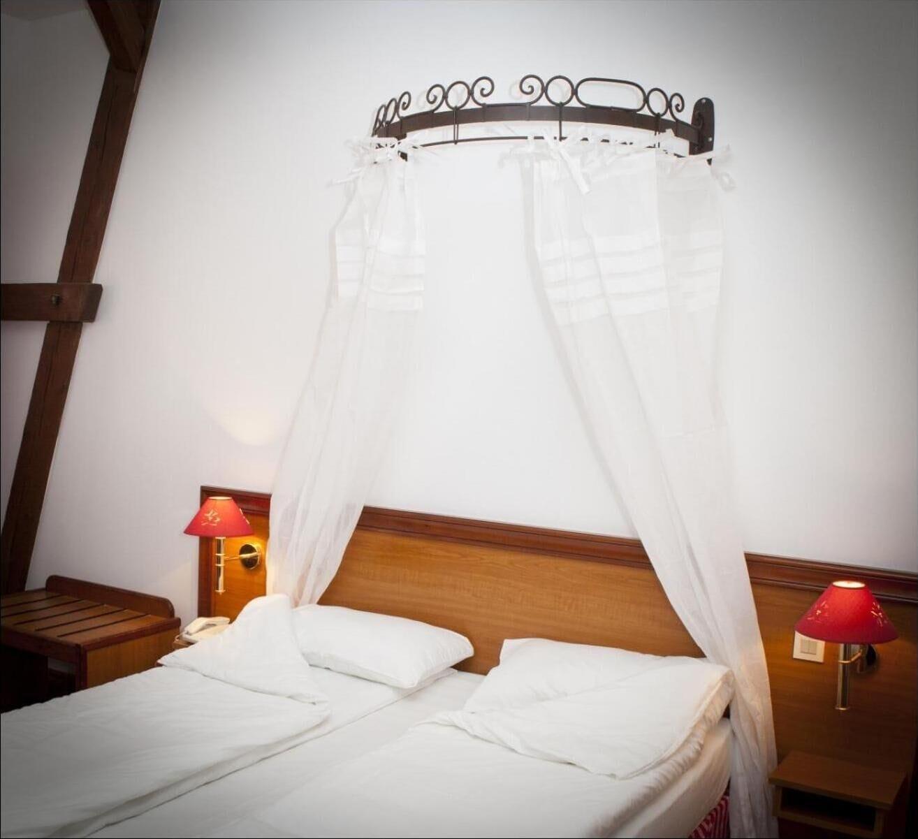 The Originals Boutique, Hotel La Ferme Du Pape, Эгишем Экстерьер фото