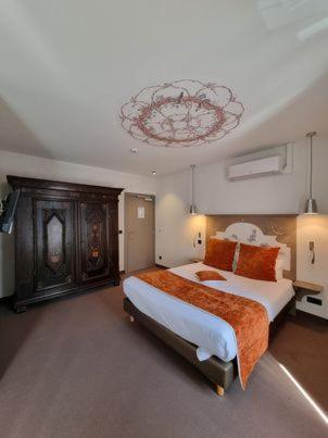 The Originals Boutique, Hotel La Ferme Du Pape, Эгишем Экстерьер фото
