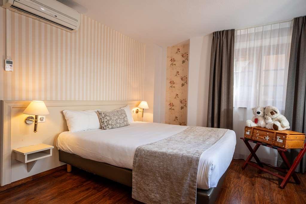 The Originals Boutique, Hotel La Ferme Du Pape, Эгишем Номер фото