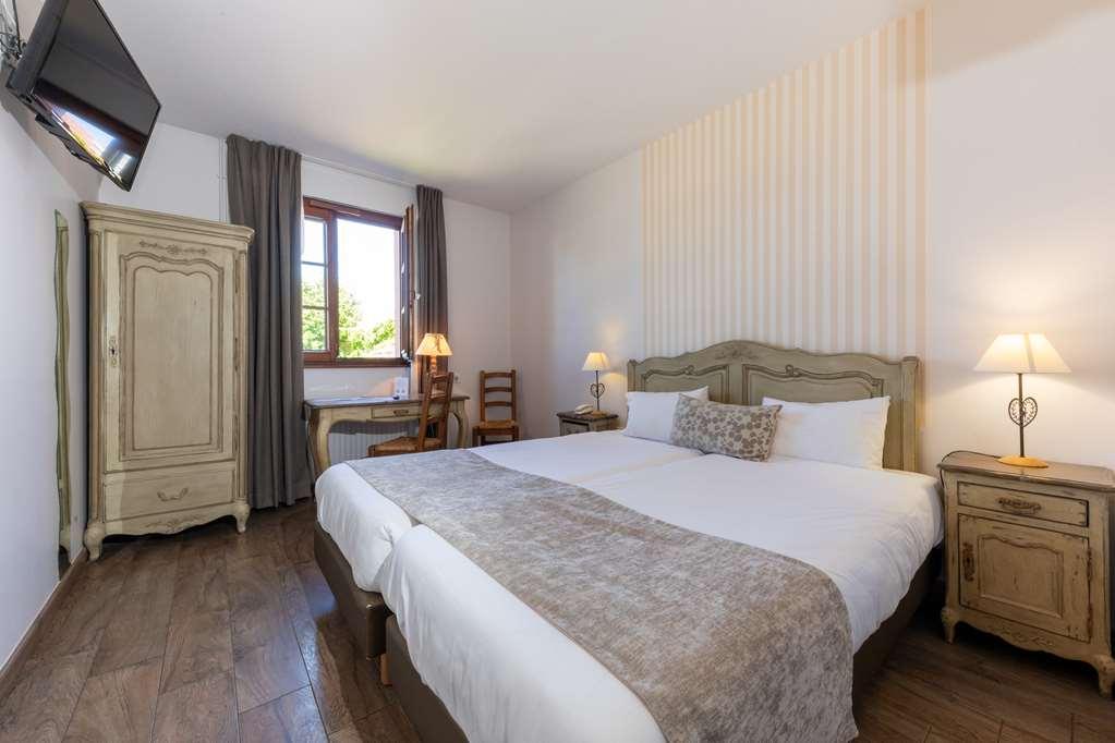 The Originals Boutique, Hotel La Ferme Du Pape, Эгишем Номер фото