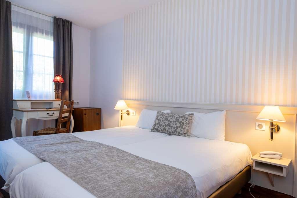The Originals Boutique, Hotel La Ferme Du Pape, Эгишем Номер фото